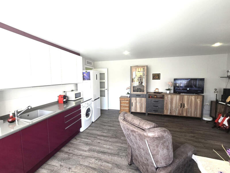 2 bedroom Apartment for sale