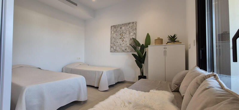 3 bedroom Apartment for sale