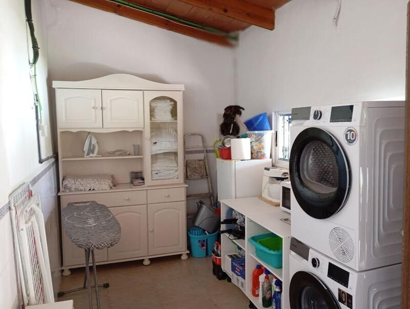 4 bedroom Country House for sale 4 bedroom Country House for sale