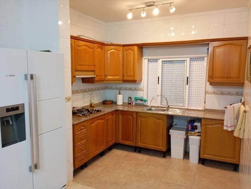 4 bedroom Country House for sale 4 bedroom Country House for sale
