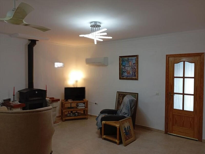 4 bedroom Country House for sale 4 bedroom Country House for sale