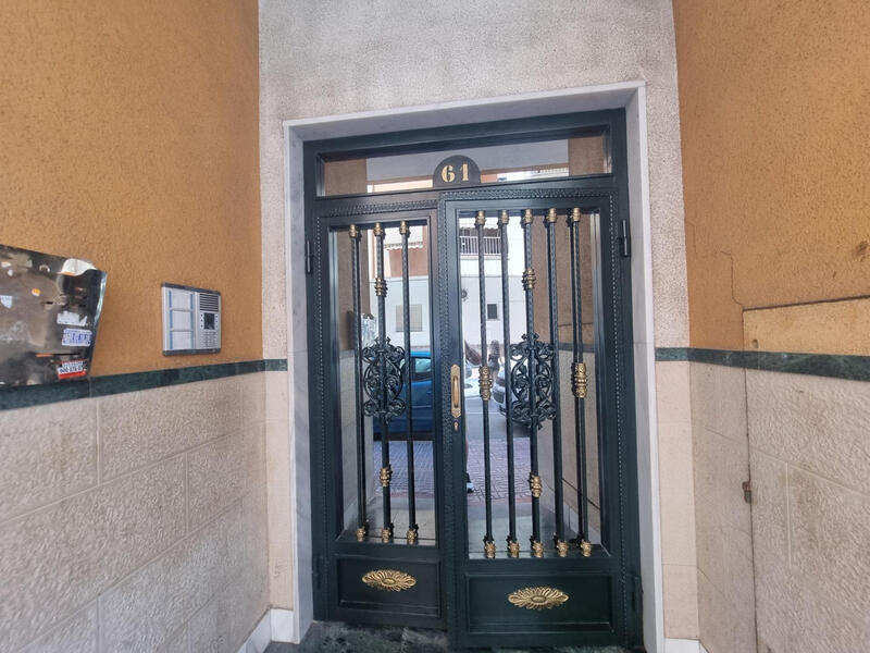 3 bedroom Apartment for sale
