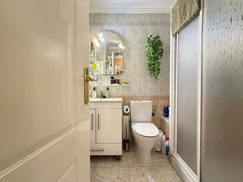 2 bedroom Apartment for sale 2 bedroom Apartment for sale