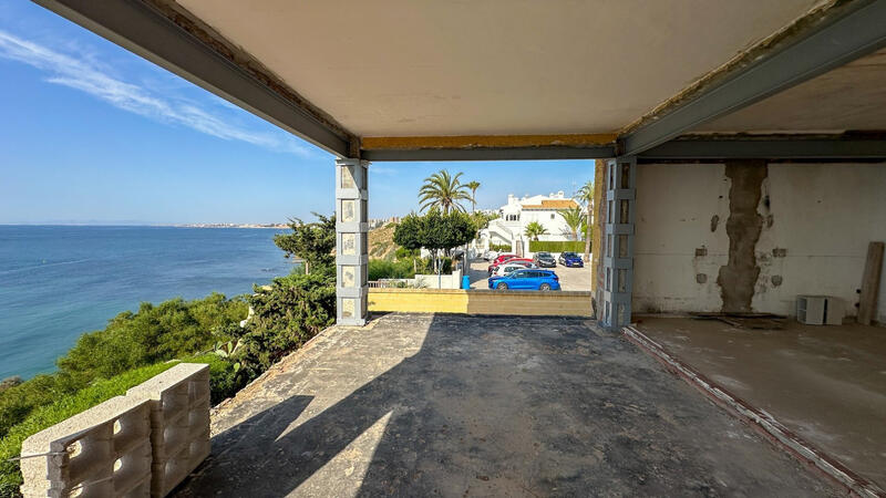 5 bedroom Villa for sale