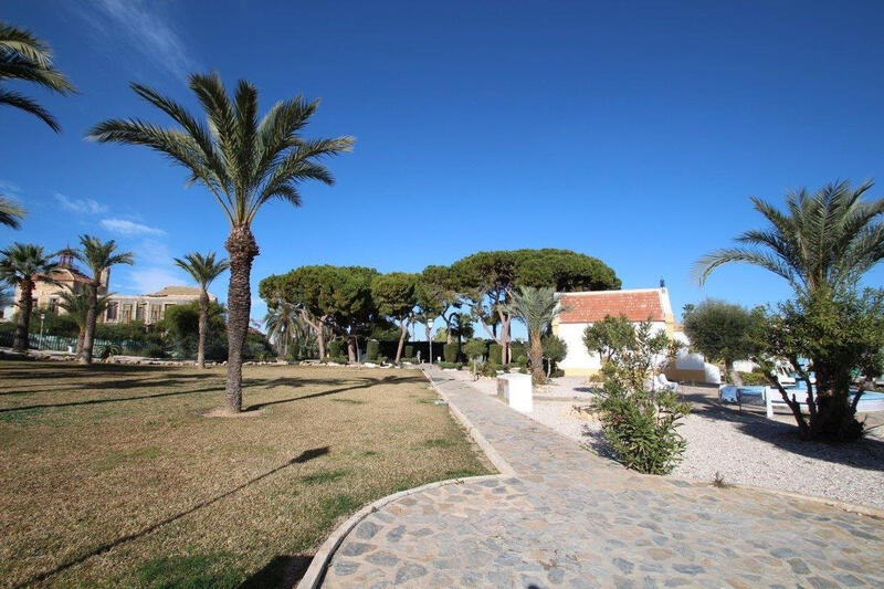 1 soverom Villa til salgs 1 soverom Villa til salgs