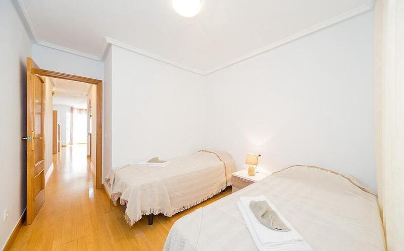 2 slaapkamer Appartement Te koop 2 slaapkamer Appartement Te koop