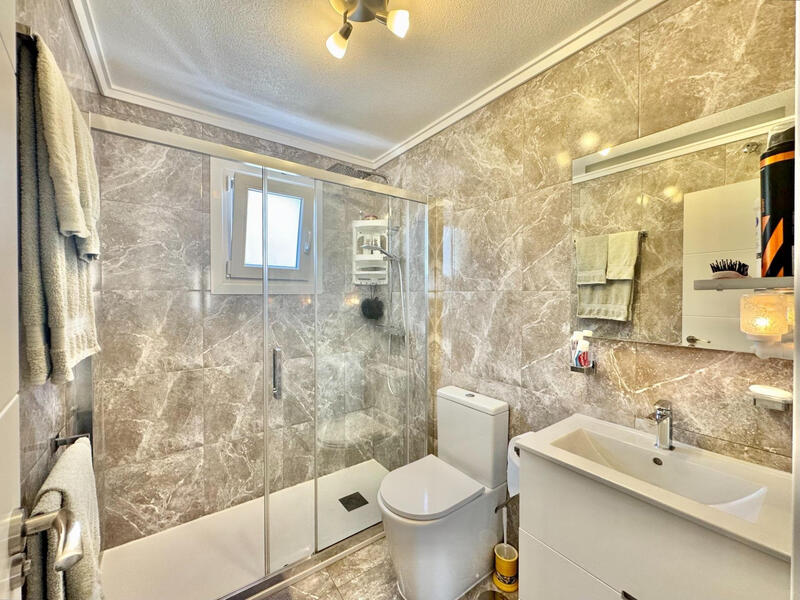 2 bedroom Townhouse for sale 2 bedroom Townhouse for sale