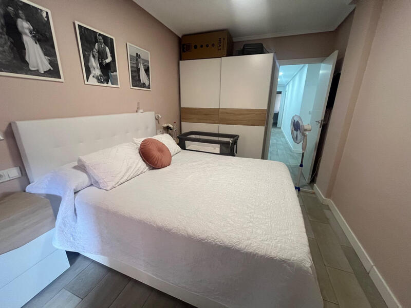 4 bedroom Apartment for sale
