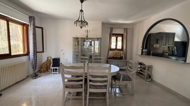 6 bedroom Villa for sale 6 bedroom Villa for sale