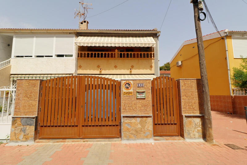 Byhus til salg i Torrevieja, Alicante