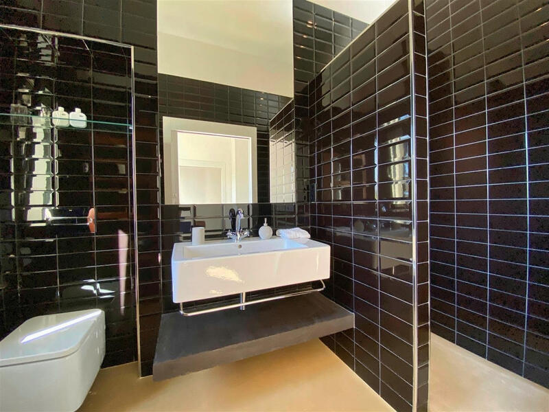 5 bedroom Villa for sale