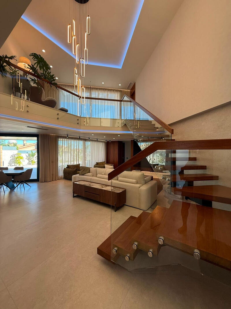 5 bedroom Villa for sale 5 bedroom Villa for sale