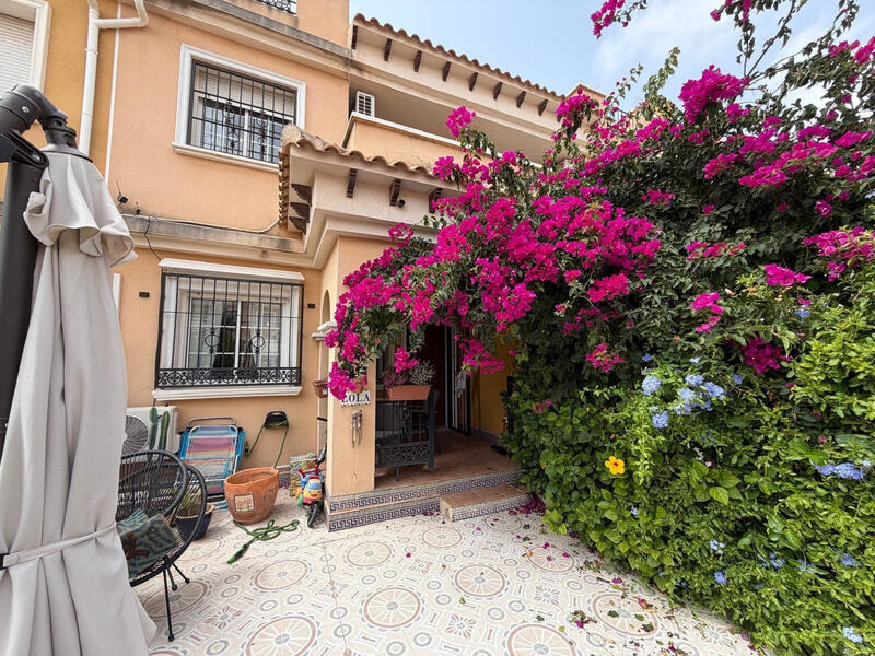 3 bedroom Villa for sale 3 bedroom Villa for sale