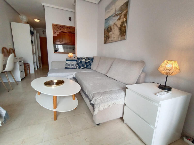 Apartamento en venta en Torrevieja, Alicante