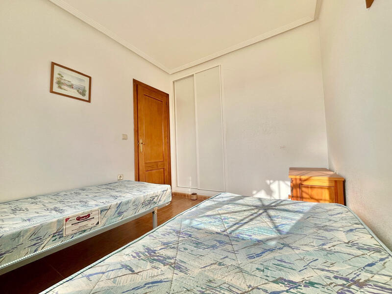 2 Cuarto Villa en venta
