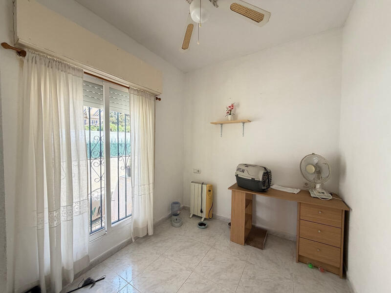 2 bedroom Townhouse for sale