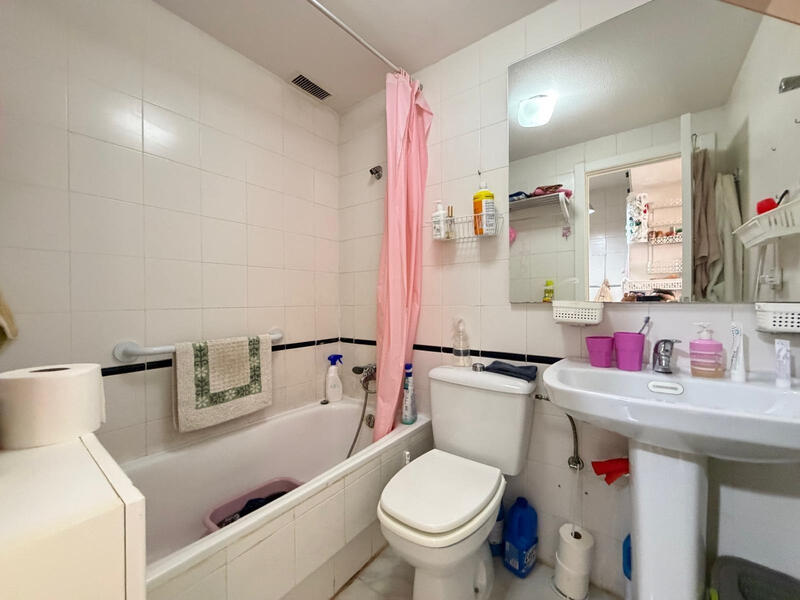 2 bedroom Townhouse for sale