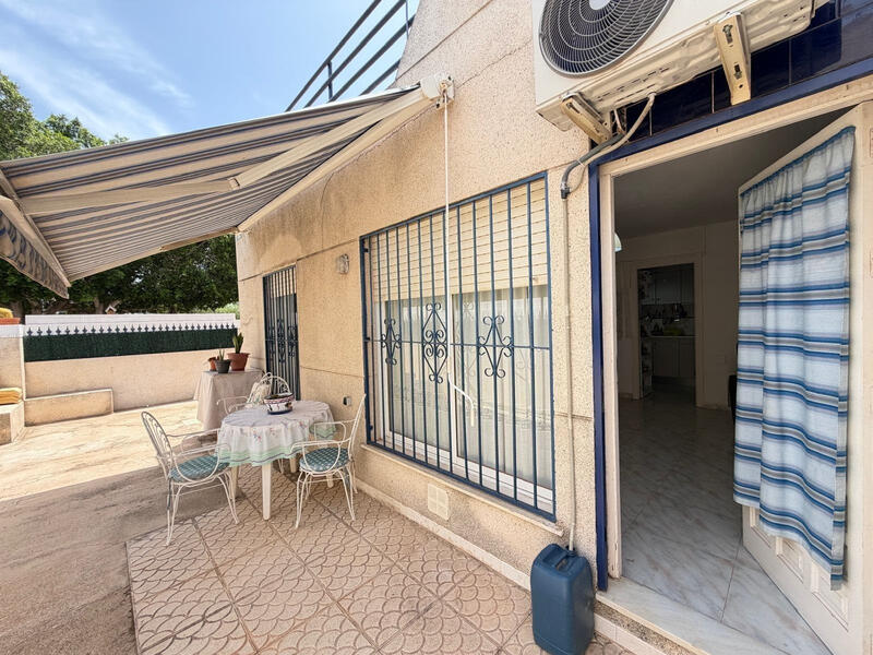 2 bedroom Townhouse for sale