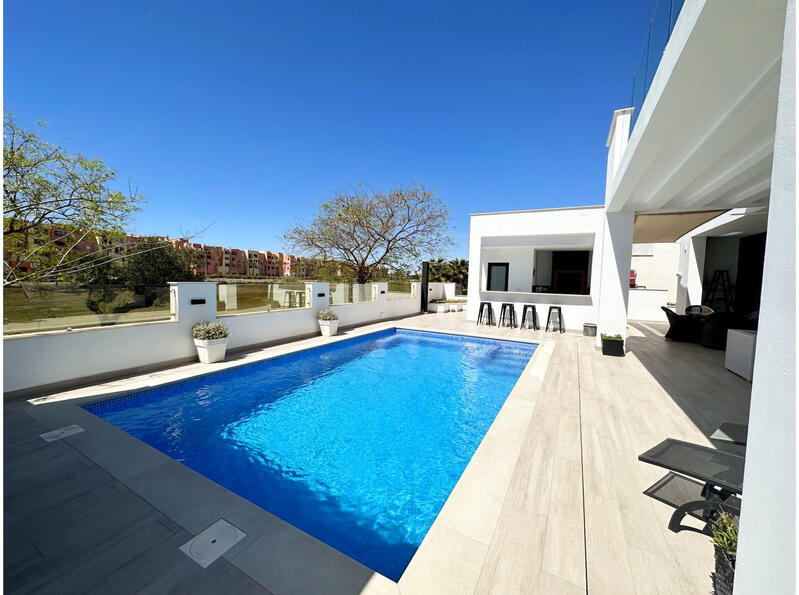 5 bedroom Villa for sale