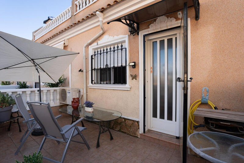 2 bedroom Townhouse for sale 2 bedroom Townhouse for sale