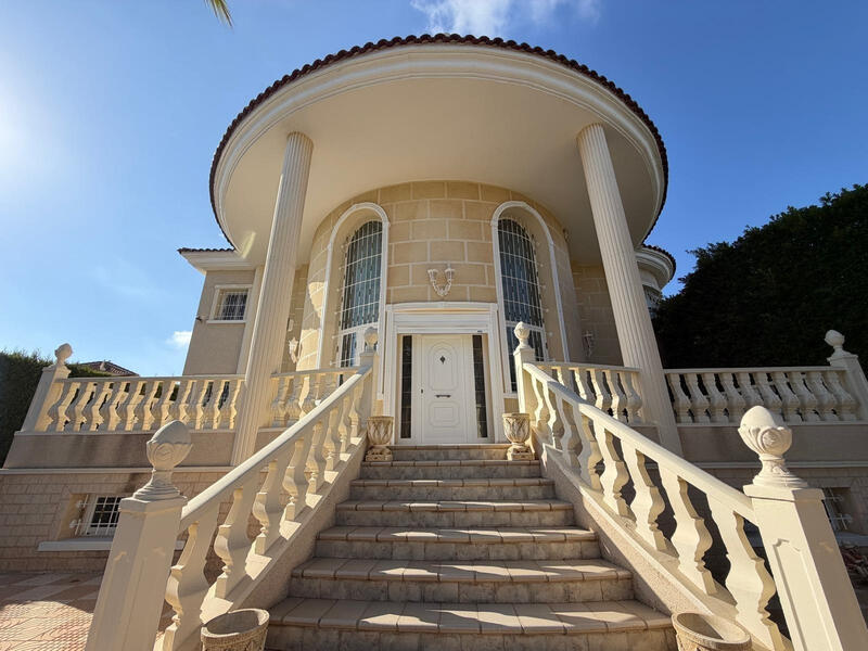 6 Schlafzimmer Villa zu verkaufen