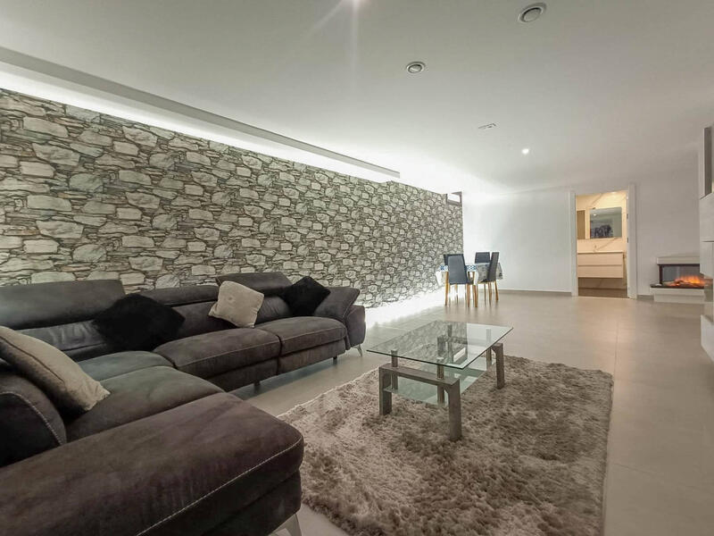 5 Schlafzimmer Villa zu verkaufen 5 Schlafzimmer Villa zu verkaufen