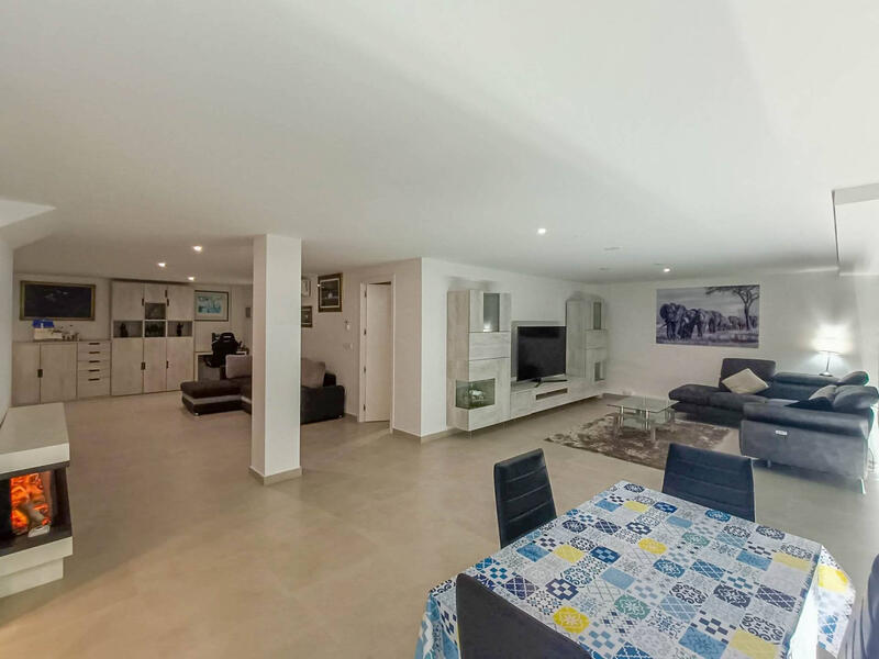 5 Schlafzimmer Villa zu verkaufen 5 Schlafzimmer Villa zu verkaufen