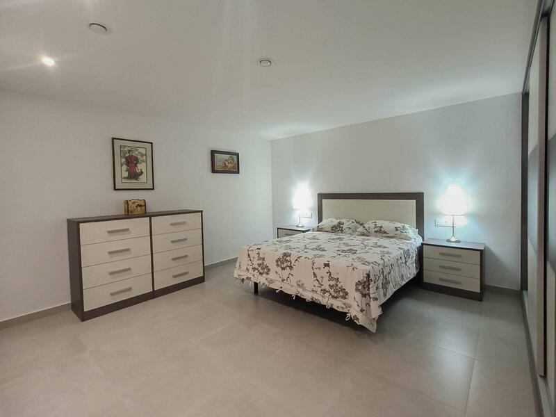 5 Schlafzimmer Villa zu verkaufen 5 Schlafzimmer Villa zu verkaufen