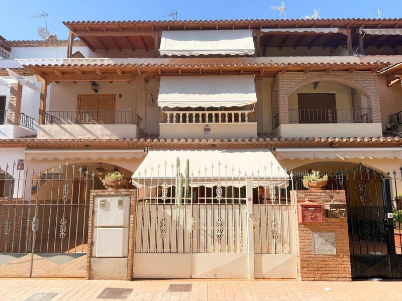 Townhouse for sale in Los Alcazares, Murcia