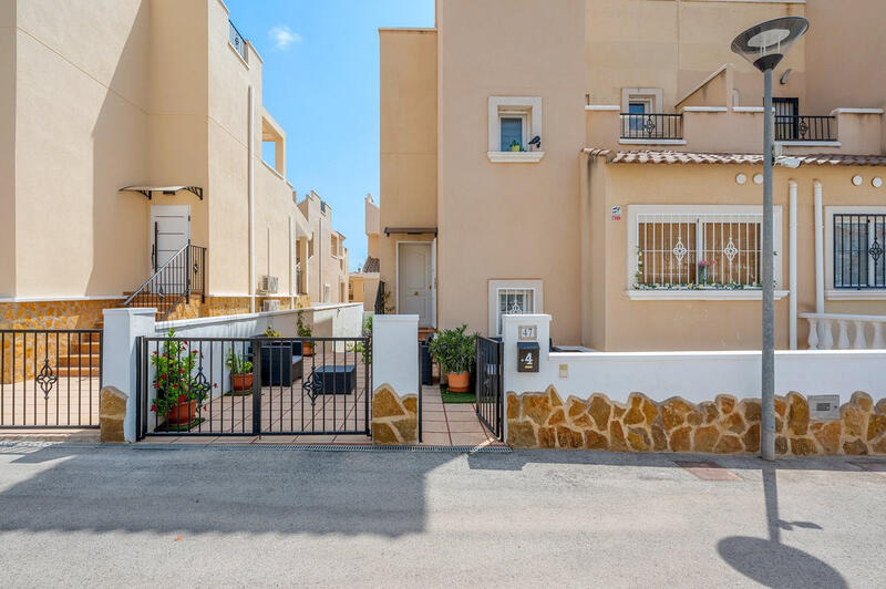 Villa à vendre dans San Miguel de Salinas, Alicante