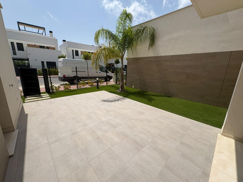 3 slaapkamer Villa Te koop 3 slaapkamer Villa Te koop
