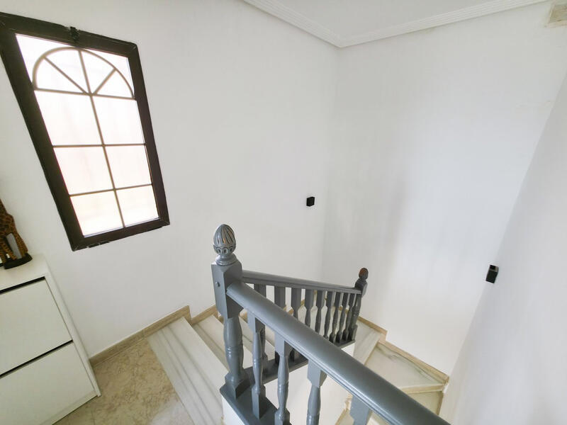 2 Cuarto Villa en venta