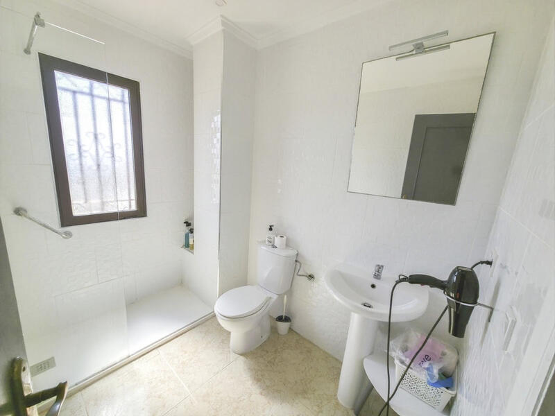 2 Cuarto Villa en venta