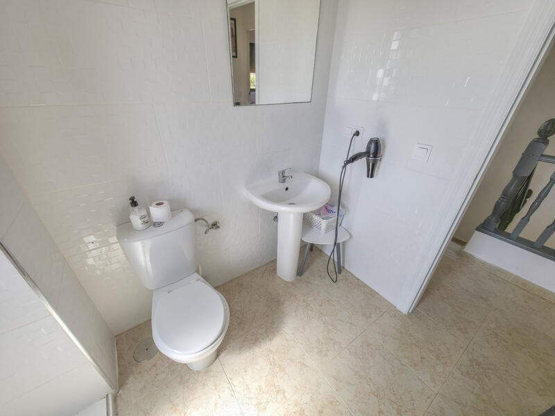 2 Cuarto Villa en venta