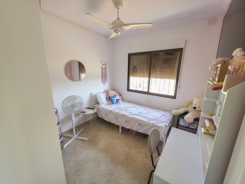 2 Cuarto Villa en venta
