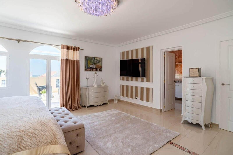 4 slaapkamer Villa Te koop