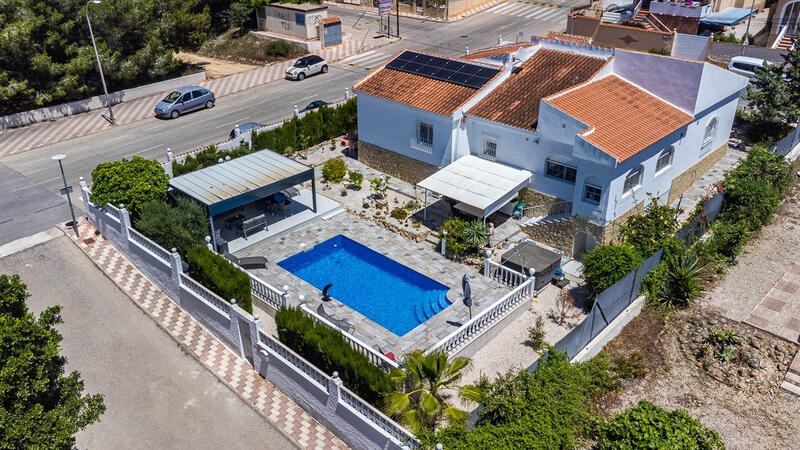 Villa en venta en La Marina, Alicante