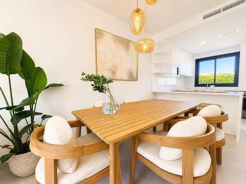 2 bedroom Townhouse for sale