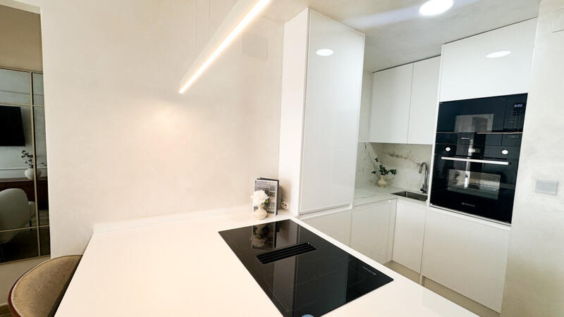 2 slaapkamer Appartement Te koop 2 slaapkamer Appartement Te koop