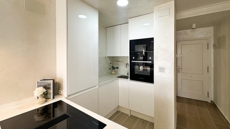 2 slaapkamer Appartement Te koop 2 slaapkamer Appartement Te koop