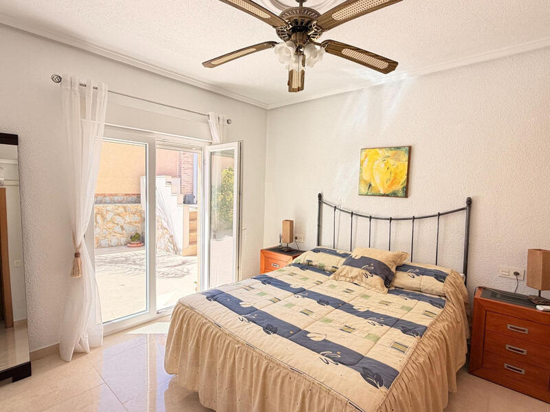 5 bedroom Villa for sale