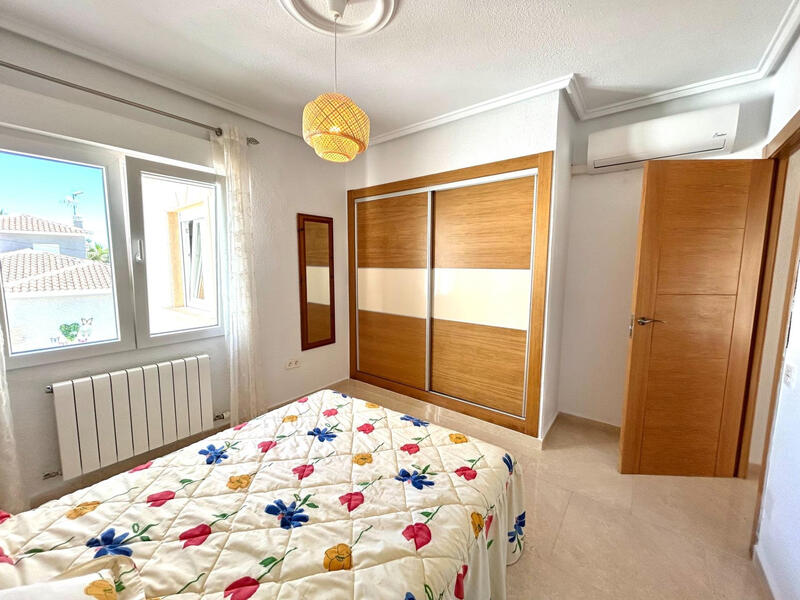 5 bedroom Villa for sale