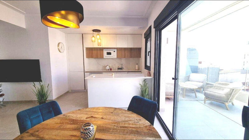 2 slaapkamer Appartement Te koop 2 slaapkamer Appartement Te koop
