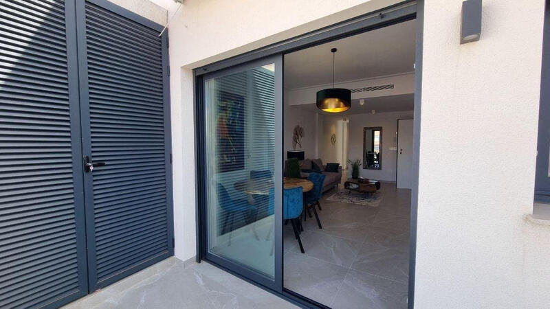 2 slaapkamer Appartement Te koop 2 slaapkamer Appartement Te koop