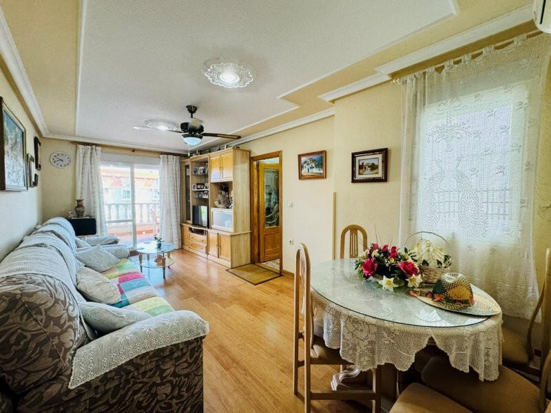 2 slaapkamer Appartement Te koop 2 slaapkamer Appartement Te koop