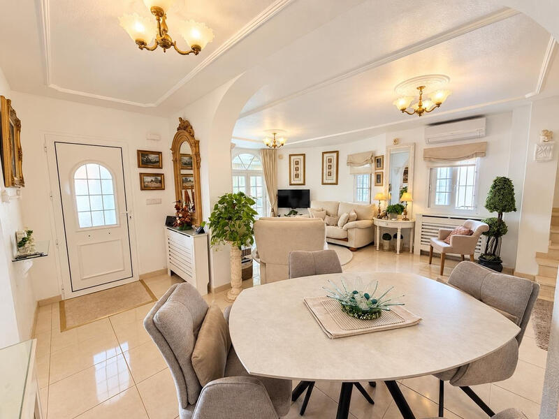 3 slaapkamer Villa Te koop 3 slaapkamer Villa Te koop