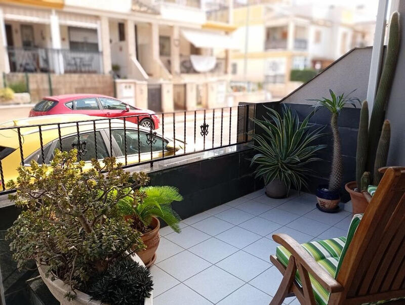 3 bedroom Townhouse for sale