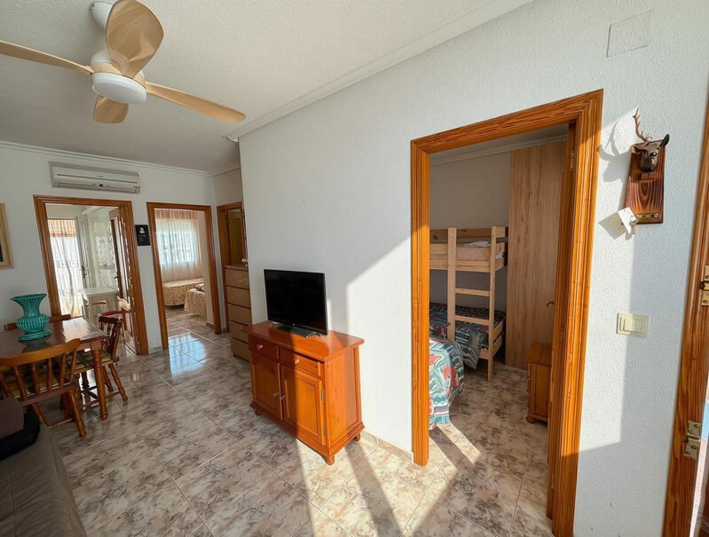 2 slaapkamer Gezinswoning Te koop 2 slaapkamer Gezinswoning Te koop