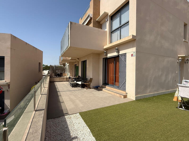 2 slaapkamer Villa Te koop 2 slaapkamer Villa Te koop