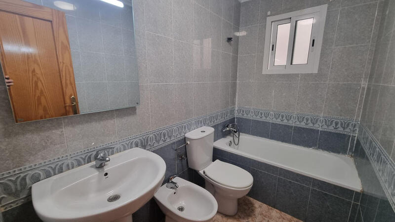 2 slaapkamer Appartement Te koop